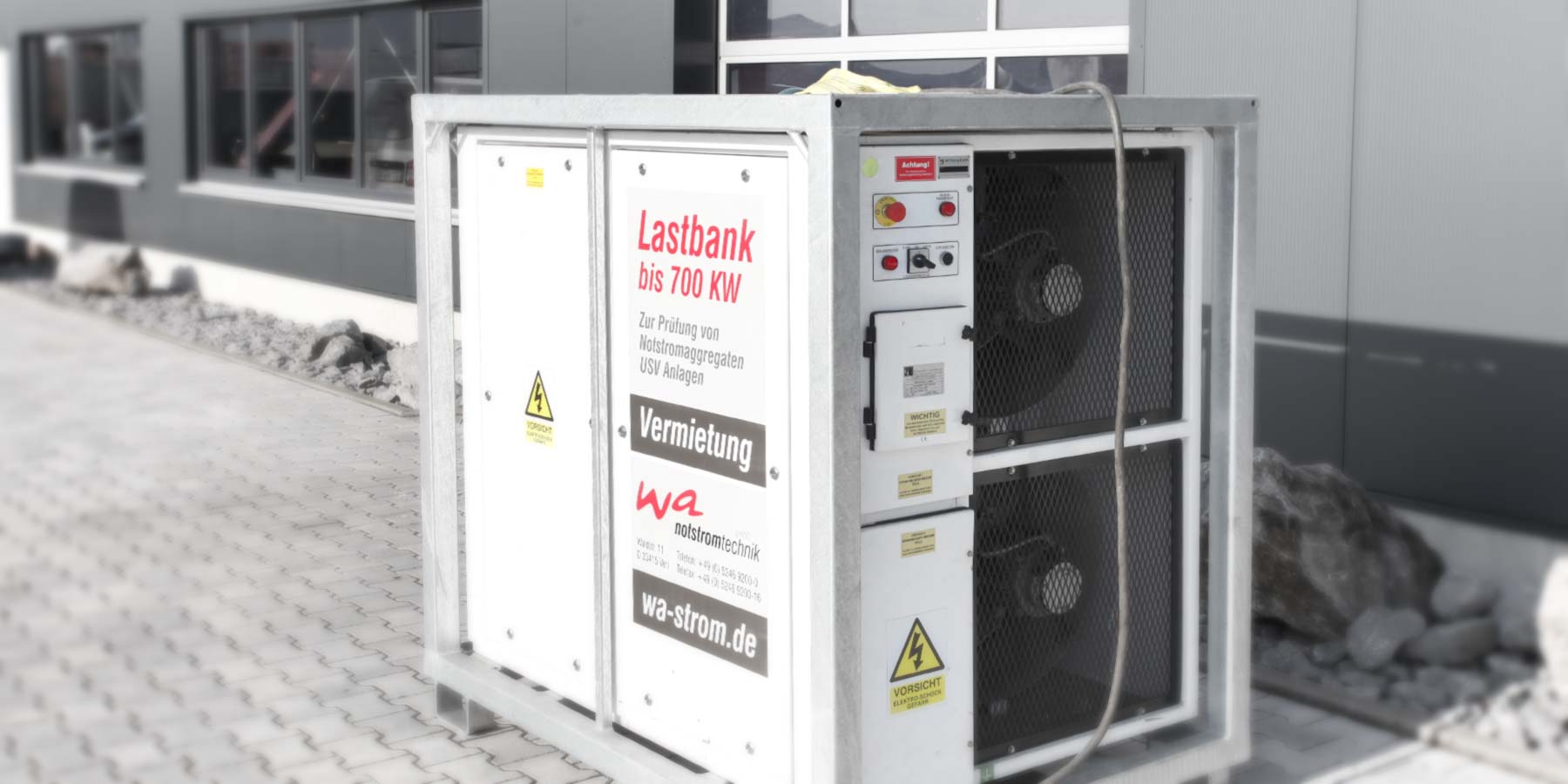 Mobile Lastbank 700 KW zum Testen von Netzersatzanlagen