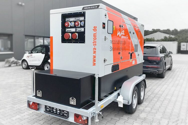 Mobiles 200 kVA Kompaktaggregat zur Ersatzstromversorgung zur netzunabhängigen Gebäudeeinspeisung nach VDE 0100-551