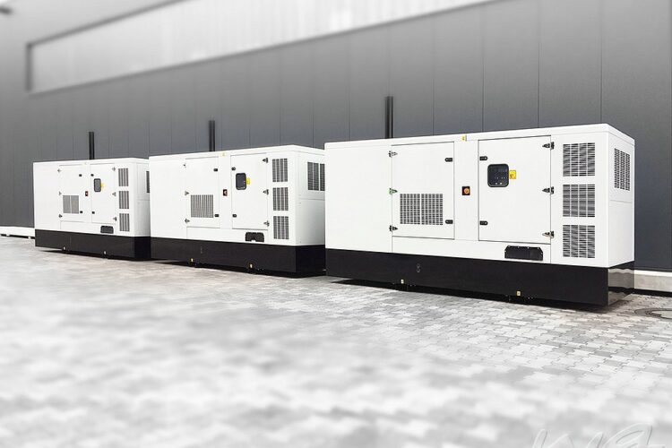 3 x 350 kVA Iveco Kompaktaggregat zur Ersatzstromversorgung bei Netzausfall